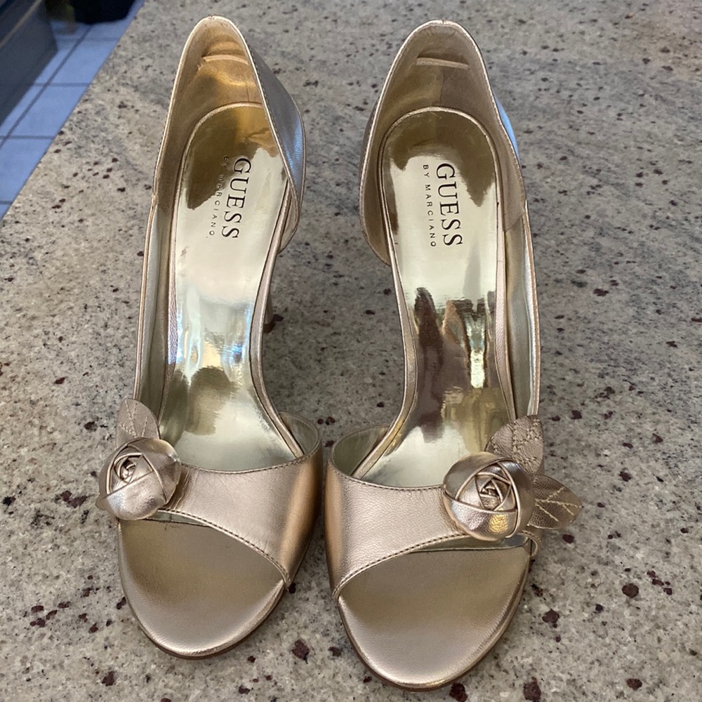 Beautiful heels just in time for the holidays